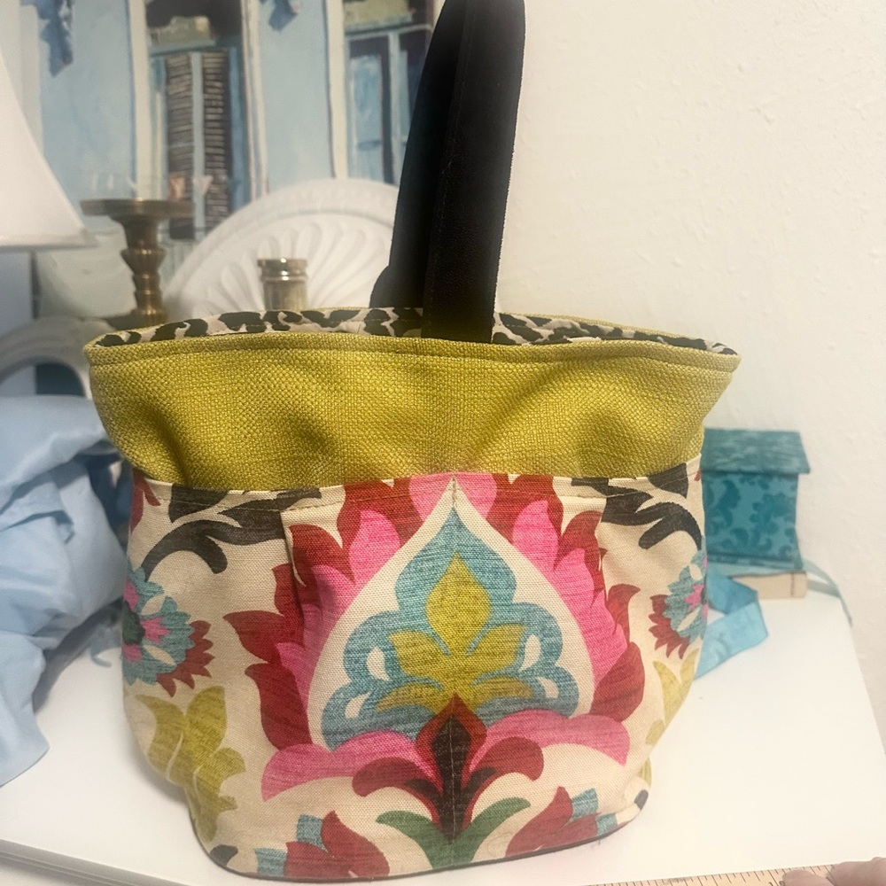 Atenti Tall Caddy in Santa Maria